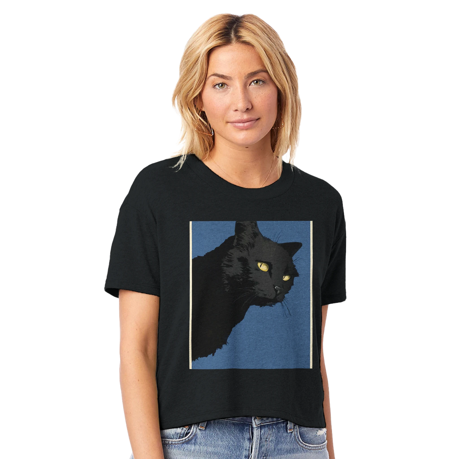 Midnight Familiar Black Cat Tee – Cropped Crewneck with Vintage Graphic